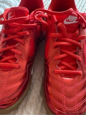 Nike Womens Brand New Red Low-Top Sneakers